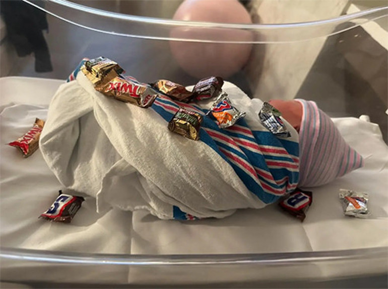 İlk bebeğini daha sarılamadan kaybetmişti: Güzel gözlü yıldızın hayali gerçek oldu: O artık bir anne