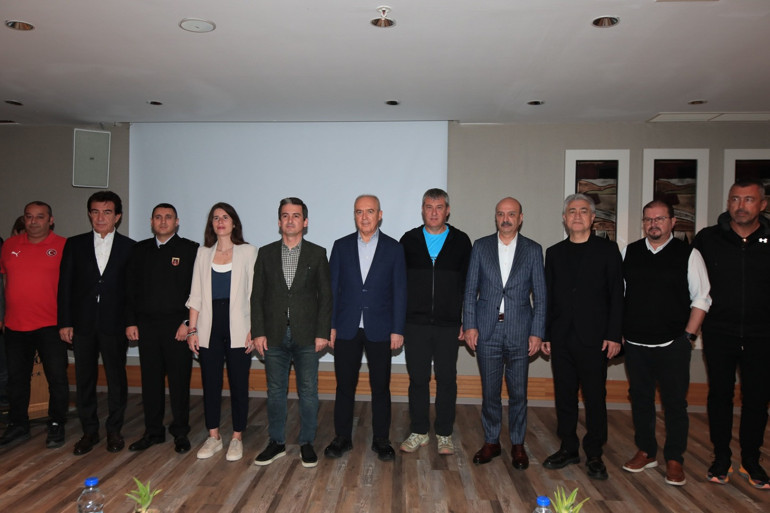 Bisiklet tutkunları Çeşme’de pedal basacak