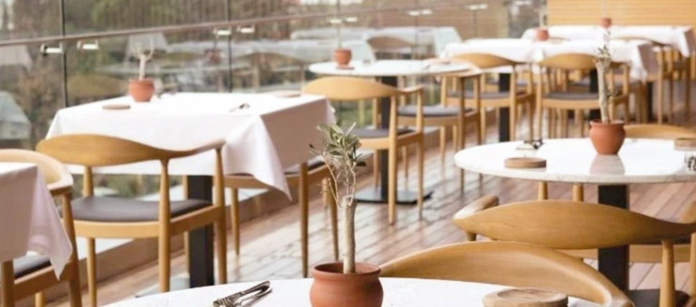 Üç komşuya ziyaret