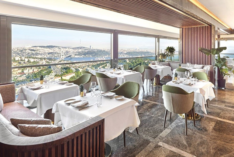 Üç komşuya ziyaret