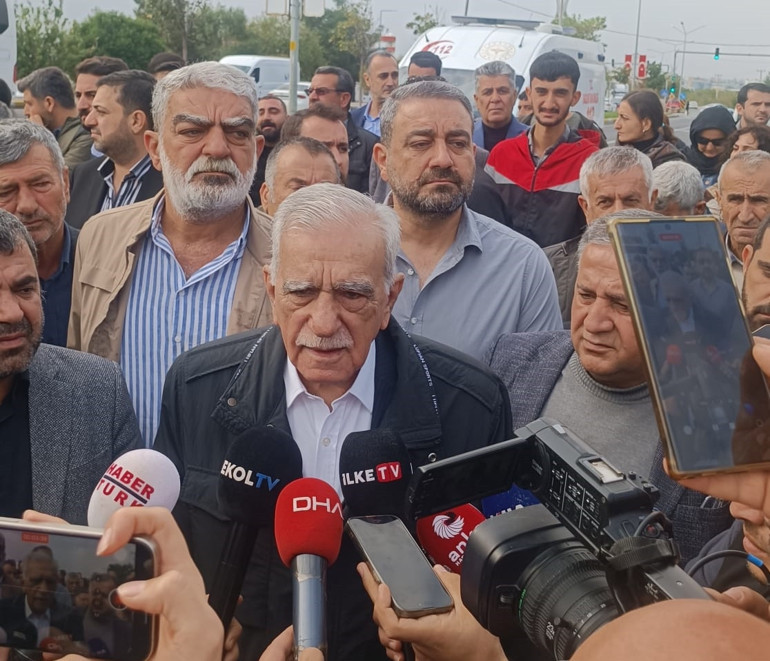 Son dakika... Mardin, Batman ve Halfeti Belediyelerine kayyum atandı İşte yeni görevlendirmeler