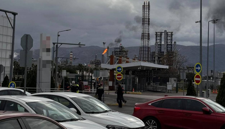 İzmitte TÜPRAŞ rafinerisinde patlama TÜPRAŞtan açıklama: 12 işçi hafif şekilde yaralandı