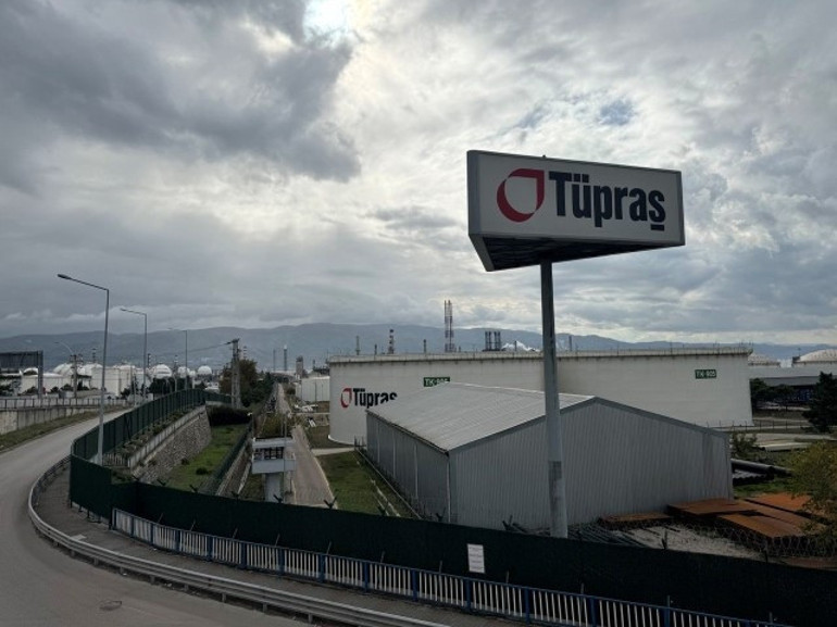 İzmitte TÜPRAŞ rafinerisinde patlama TÜPRAŞtan açıklama: 12 işçi hafif şekilde yaralandı