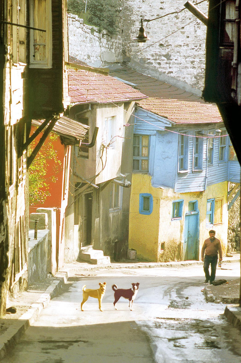 İzzet Keribar’ın renkli yolculuğu