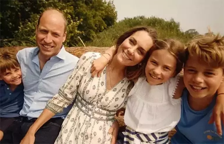 Hayranları bu habere çok sevinecek… Kanseri yenmekle kalmadı spor salonuna da geri döndü… Artık yapmak istediği her şeyi yapabiliyor