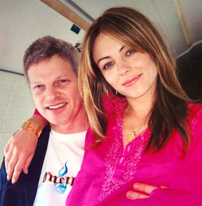 Öz babası ondan soyadını bile esirgedi... Oğlunu aşıklarıyla beraber büyüttü... Birbirlerinin kimsesi oldular