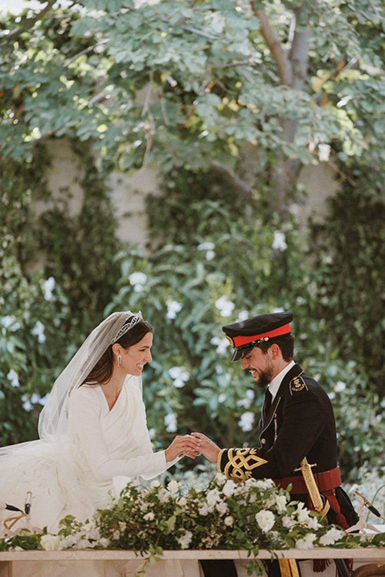 Kaynanası daha nişandan önce en büyük sırrını vermiş: Gel kızım, yanıma otur... Beni çok dikkatli dinle