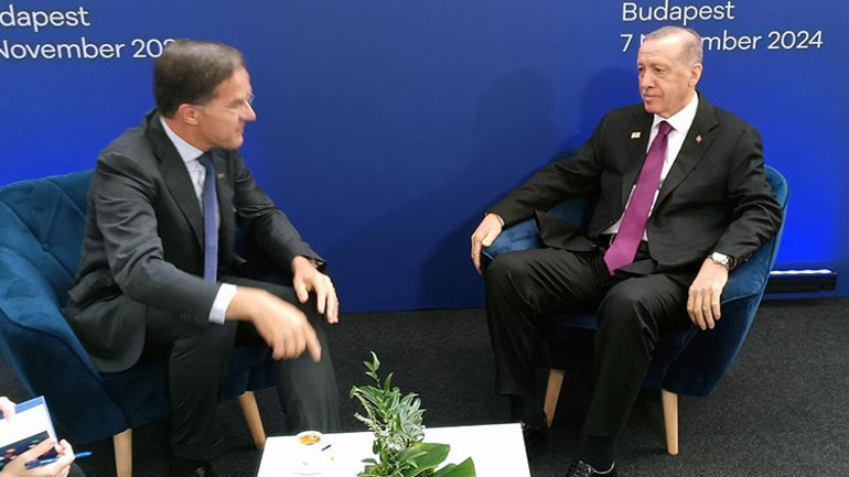 Erdoğandan Macrona AB mesajı: Sürecin canlandırılmasına ihtiyaç var