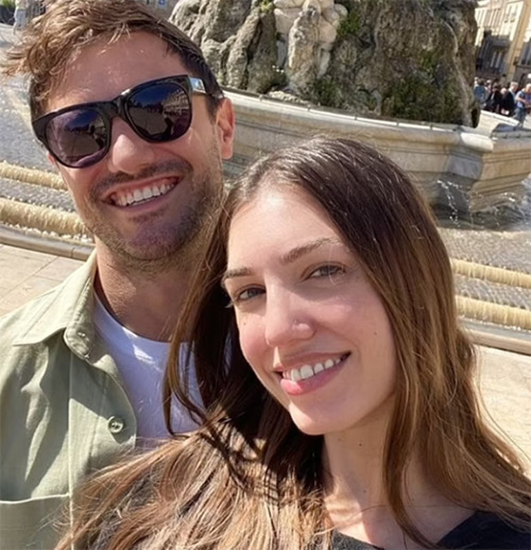 40 yıllık evli ünlü çifte yeni torun geliyor: Büyük sürprizi en sona sakladı