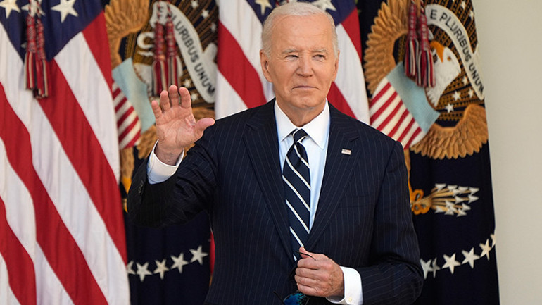 Trumpın zaferinin ardından Demokratlar arasında ayrışma başladı: Suçu Bidena yüklediler...