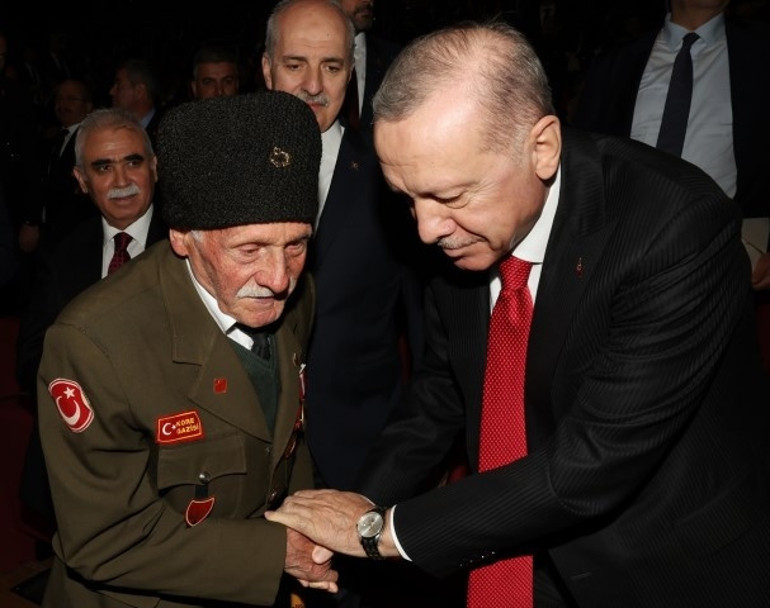 Cumhurbaşkanı Erdoğan: Ülkemizin sınırlarının terörle bağlantısını keseceğiz