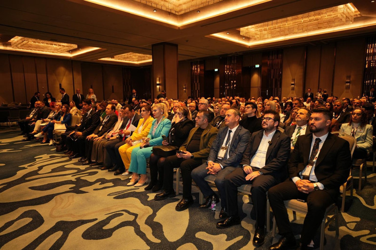 Sektörü dünya çapında model haline getireceğiz