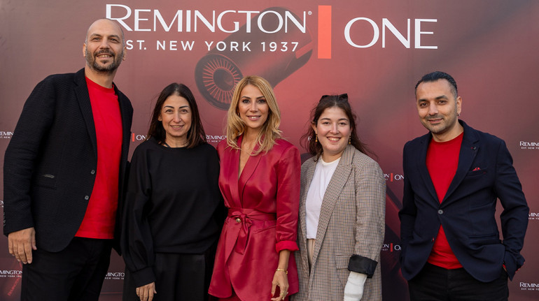 Ünlü isimler Yağmur Kalyoncu’nun Cunda Despot Evi’nde düzenlediği sağlık ve güzellik kampında buluştu