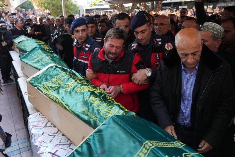 İzmirde 5 kardeş hayatını kaybetmişti Yangın faciasında acı detay