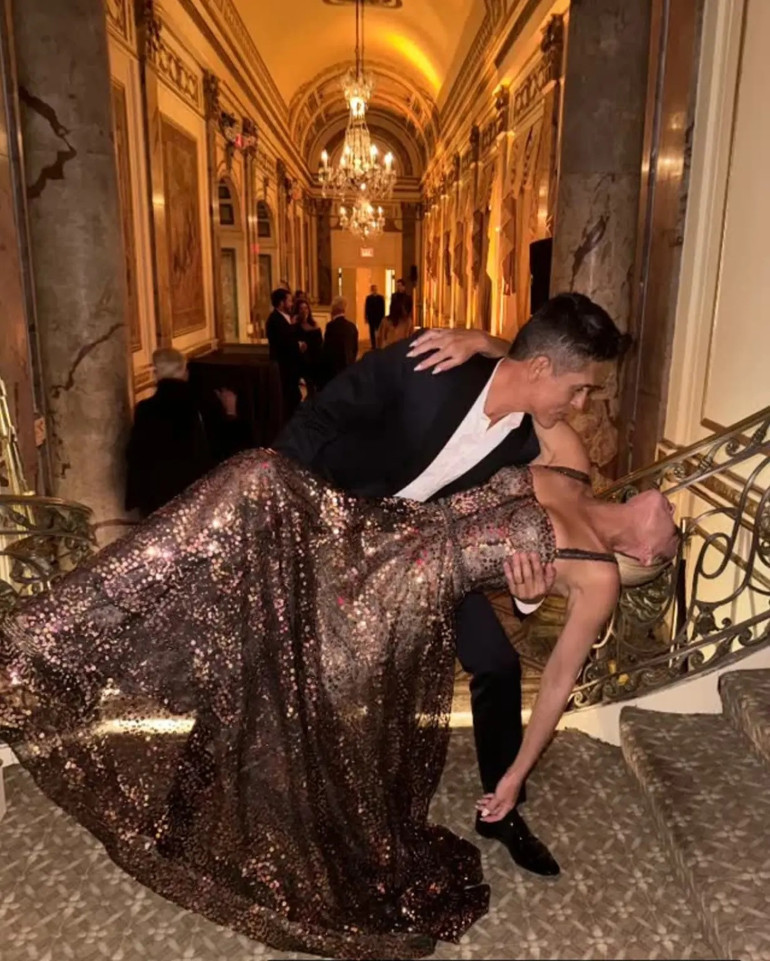 13 yıllık yuvayı yıkan skandal ortaya çıktı… Kocasını evli arkadaşıyla aldatmış ‘Karısı doğum yaparken onlar yasak aşk yaşıyordu’