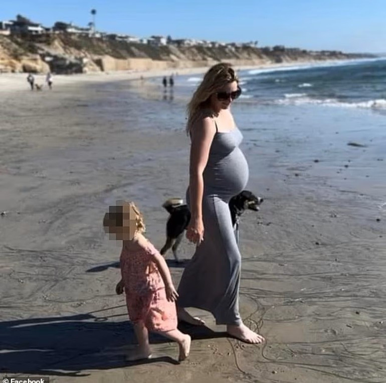 13 yıllık yuvayı yıkan skandal ortaya çıktı… Kocasını evli arkadaşıyla aldatmış ‘Karısı doğum yaparken onlar yasak aşk yaşıyordu’