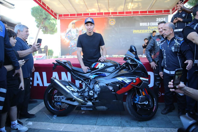 Toprak Razgatlıoğlu başarısının sırrını Spor Arenaya anlattı: Başaramazsın dediler, efsane olduk