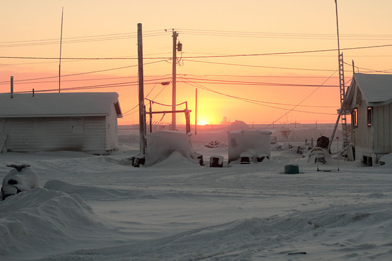 5 bin nüfuslu kasaba karanlığa gömüldü Aydınlığa kavuşmak için 2 ay bekleyecekler... Peki neden