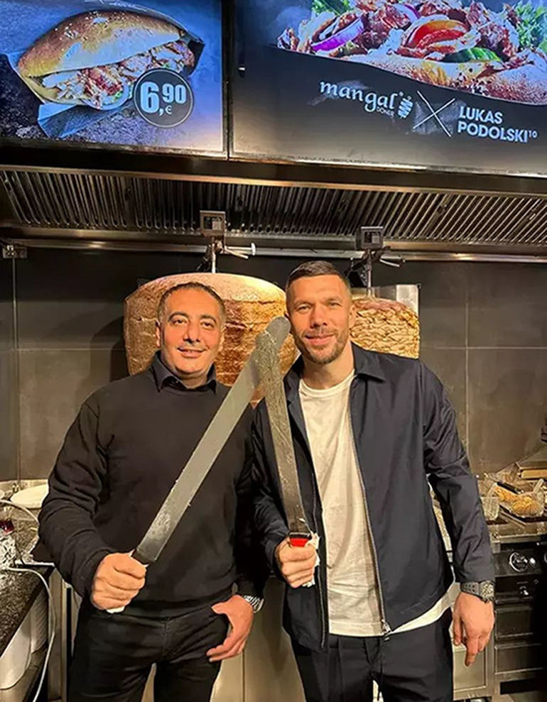 Dünyanın ilk otonom döner restoranı açılıyor