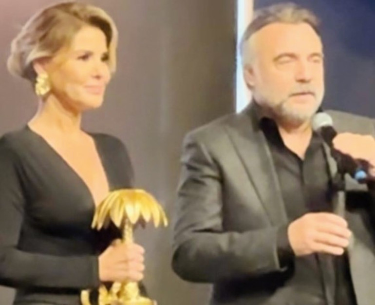 “Garsonken onlara hizmet ediyordum. Şimdi ödülümü onlardan almak çok özel bir his”