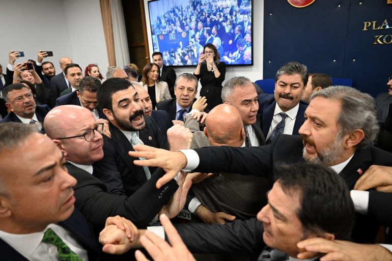 TBMMde İçişleri Bakanlığı bütçe görüşmesinde gerginlik