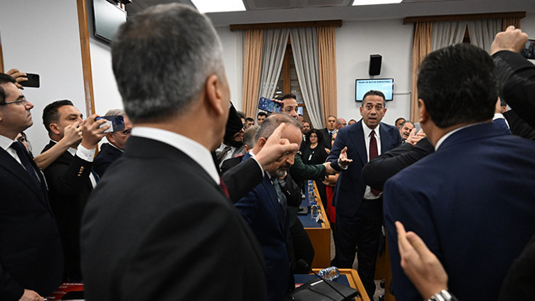 TBMMde İçişleri Bakanlığı bütçe görüşmesinde gerginlik