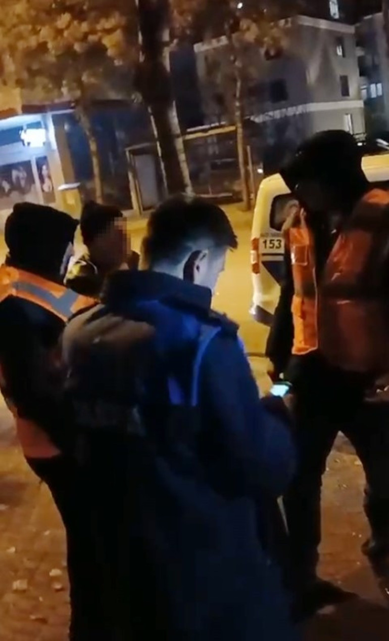 Belediye personeli gibi giyinip meydanda kaçak kazı yaptılar... Nedeni akıl alır gibi değil Emniyet müdür vekili böyle yakaladı