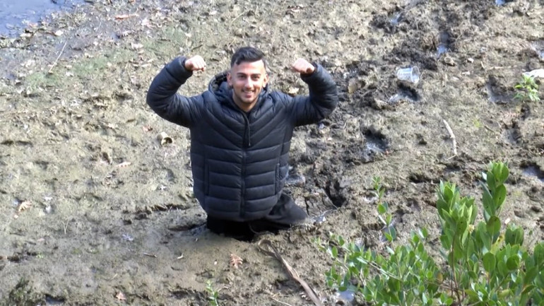 Millet bahçesinde yürürken neye uğradığını şaşırdı... Yardım çağrısını duyanlar müdahale edemedi: Ne yapacağımızı bilemedik