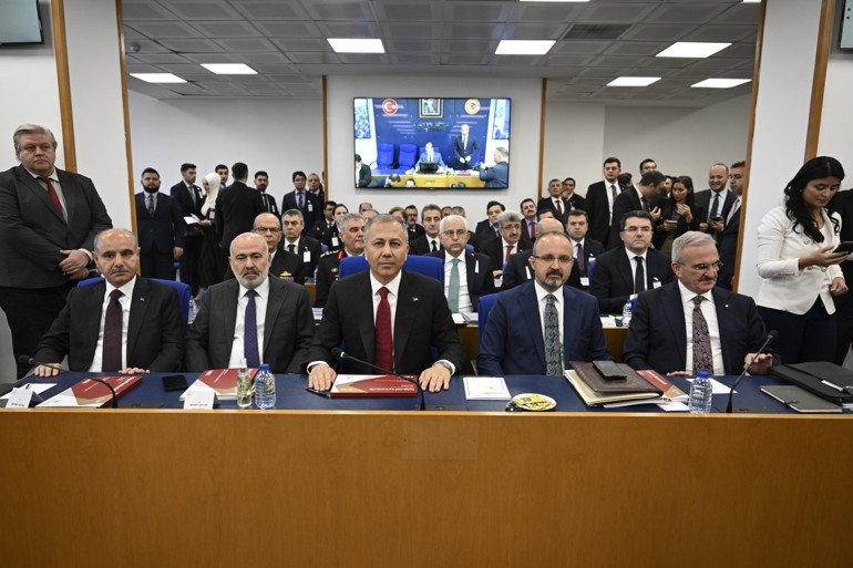 TBMMde İçişleri Bakanlığı bütçe görüşmesinde gerginlik