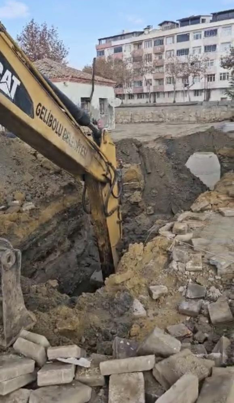 Çanakkalede patlamamış 50 top mermisi bulundu