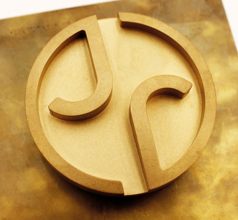 Yeni sevgilisini tanıştırdı