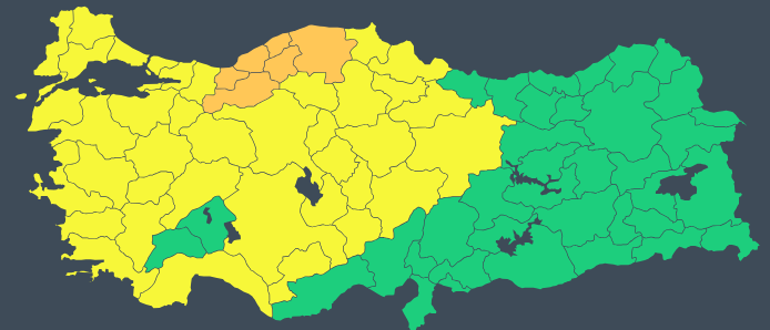 Kar, sağanak, fırtına... Bu illerde yaşayanlar dikkat: Meteorolojiden 44 ile sarı ve turuncu kodlu alarm İstanbulda mevsimin ilk karı düştü