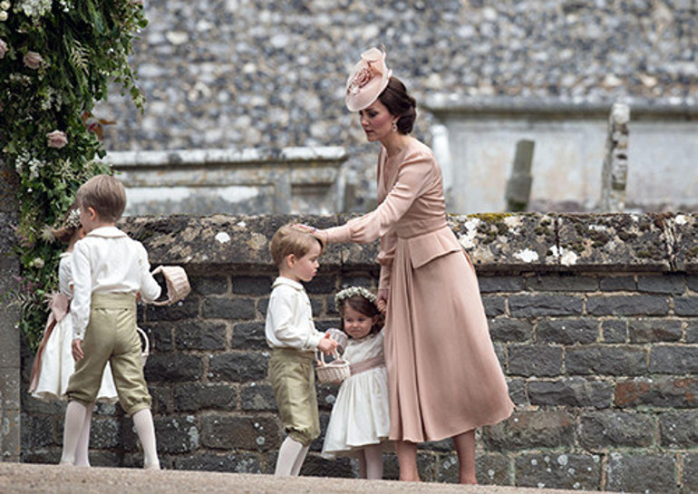 Sevdiğiyle evlendiği gün başka çiftleri ayırmış Bu planı annesiyle birlikte yaptı