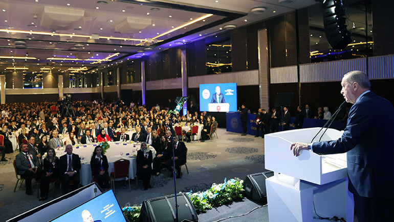 Son dakika: Cumhurbaşkanı Erdoğan düğmeye bastı... 20 bin öğretmen ataması yapıldı: Türkiye Yüzyılı Maarif Modeli vurgusu