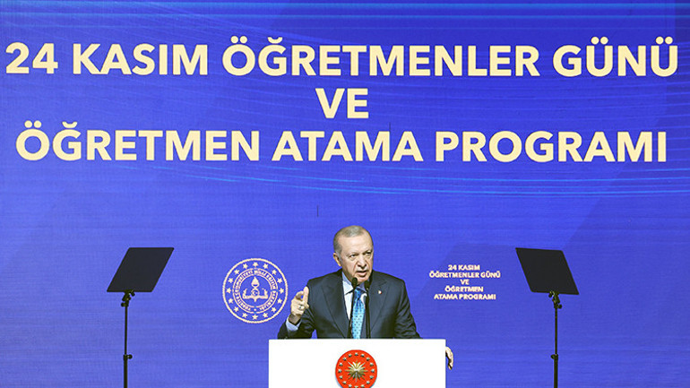 Son dakika: Cumhurbaşkanı Erdoğan düğmeye bastı... 20 bin öğretmen ataması yapıldı: Türkiye Yüzyılı Maarif Modeli vurgusu