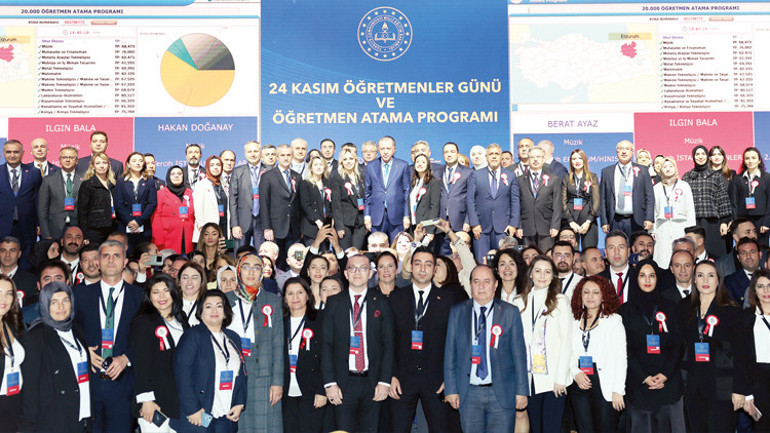 Cumhurbaşkanı Erdoğan düğmeye bastı... 20 bin öğretmen ataması yapıldı
