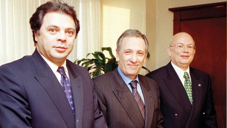 Siyasetin prensi sahnelere geri döndü... Eski Devlet Bakanı Yüksel Yalova, 45 yıl sonra yeniden tiyatroda