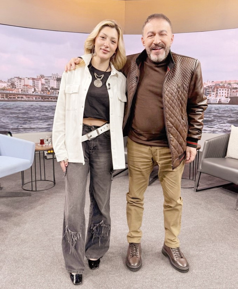 Ablası değil annesi O benim arkadaşım gibi