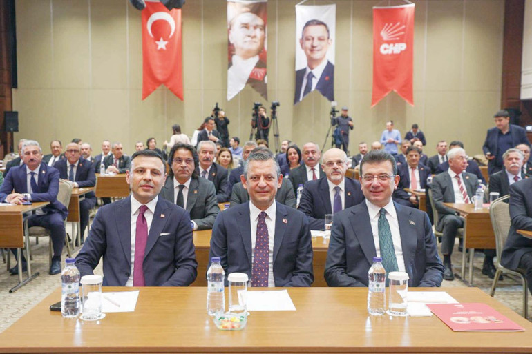 Özel’den teğmen sözü