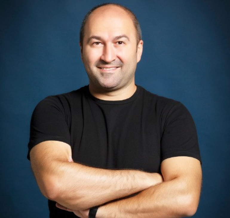 ‘Açarız radyoyu kafa nereye biz oraya’