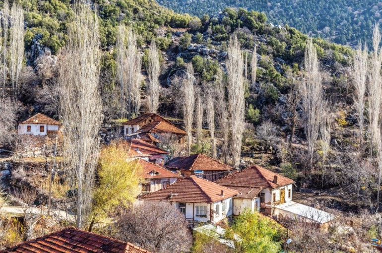 Bu göz kamaştırıcı yollar hiç bitmesin isteyeceksiniz