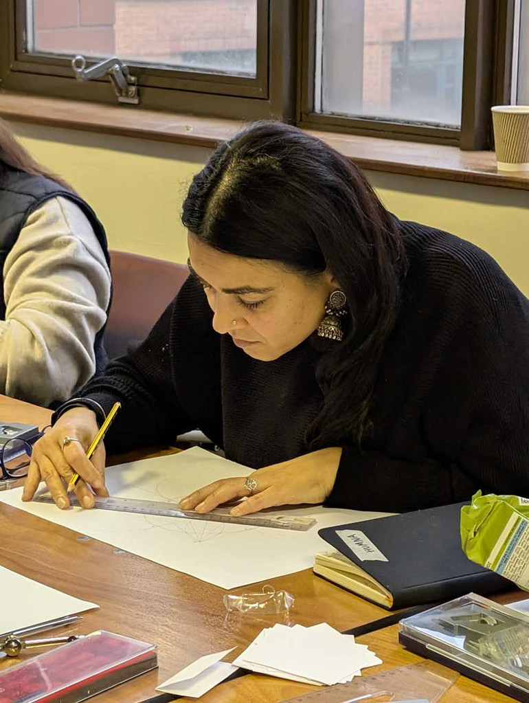 ‘Geometrik desenler’ üzerine atölye düzenledi