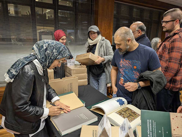 ‘Geometrik desenler’ üzerine atölye düzenledi