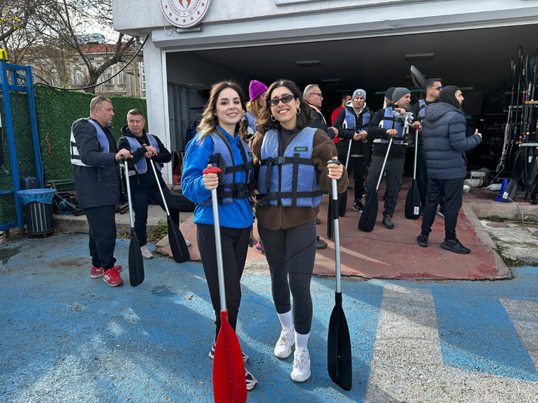 İki yakanın öğretmenleri Haliç’te yarıştı