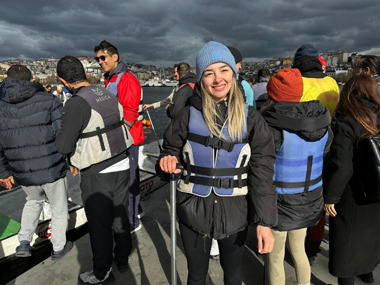 İki yakanın öğretmenleri Haliç’te yarıştı