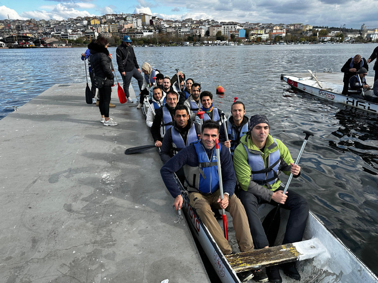 İki yakanın öğretmenleri Haliç’te yarıştı