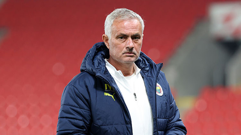 Çekyalılar Slavia Prag - Fenerbahçe maçı öncesi çok iddialı: Böylesini görmemişlerdi | Mourinho dalga geçiyor, hoş değil