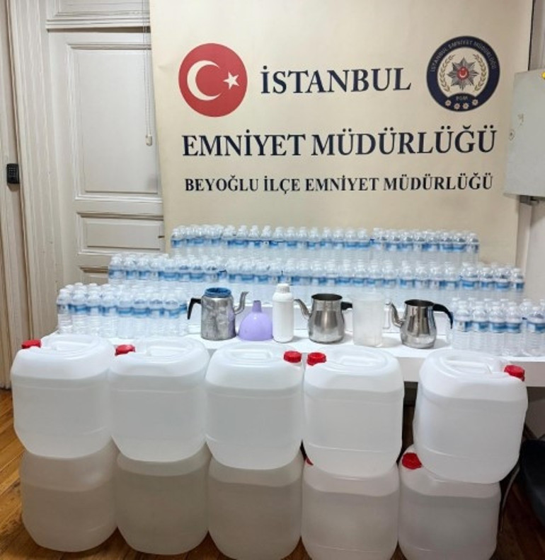 İstanbulda sahte içki kâbusu: 11 kişi zehirlendi, 3 kişi hayatını kaybetti