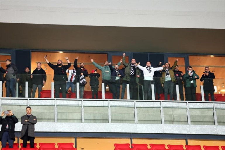 Beşiktaş - Maccabi maçında İsrailli futbolcudan tepki çeken hareket UEFA milli futbolculara ceza vermişti