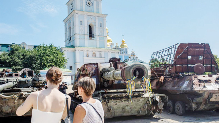 Halk ‘karanlık turizm’e karşı... Ukrayna’ya turist akını